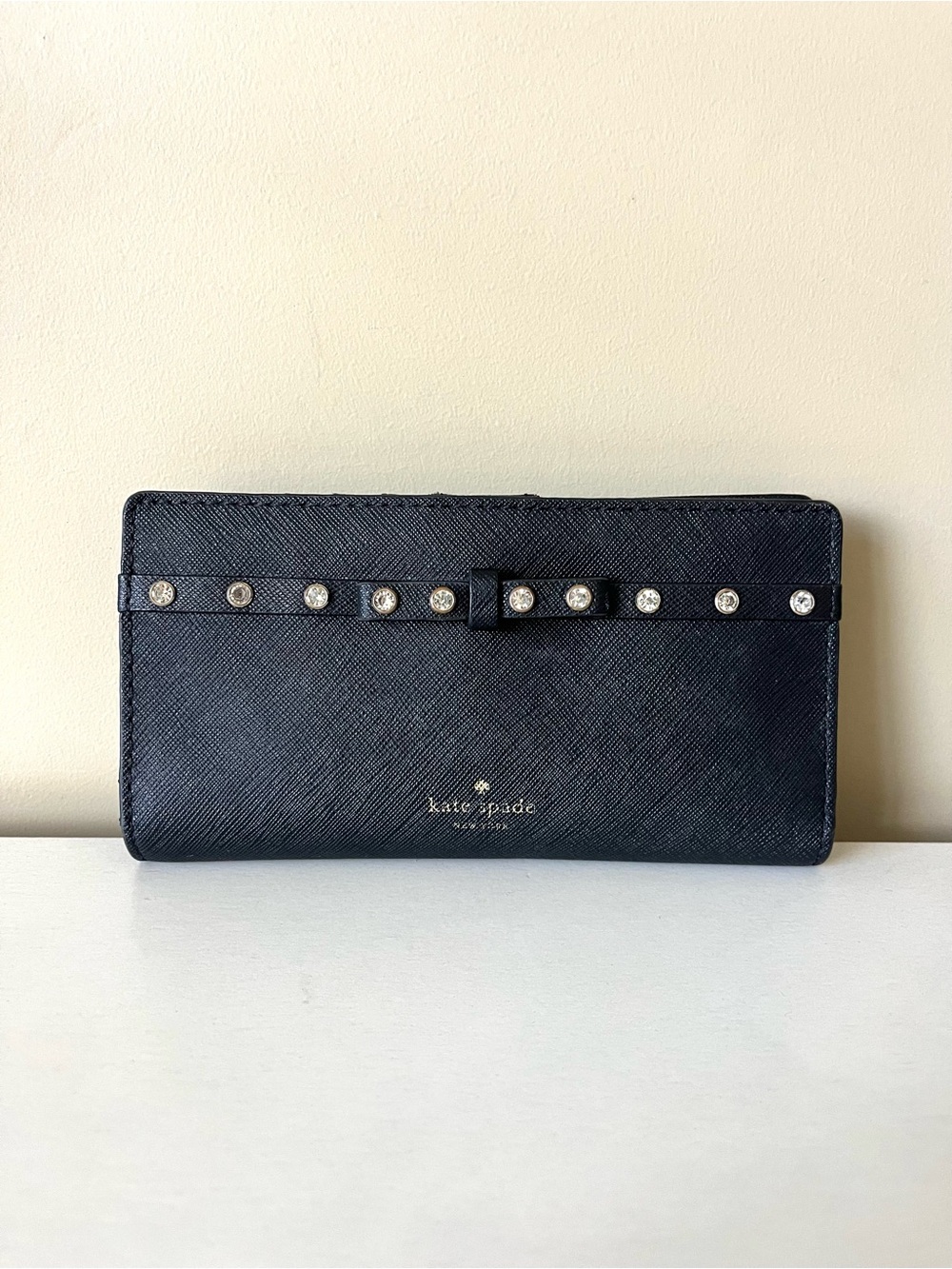 Kate Spade Laurel Way Jeweled Stacy Wallet Black Saffiano Leather Bow Detail